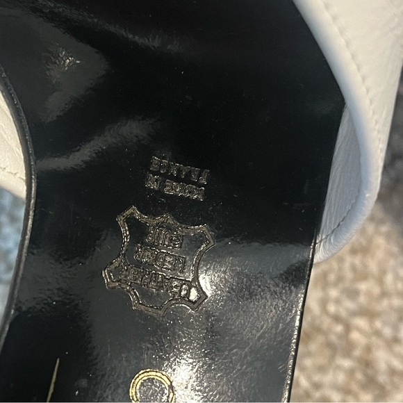 Charles Jourdan White Heeled Ankle Cuff Sz 7.5 - Picture 6 of 7